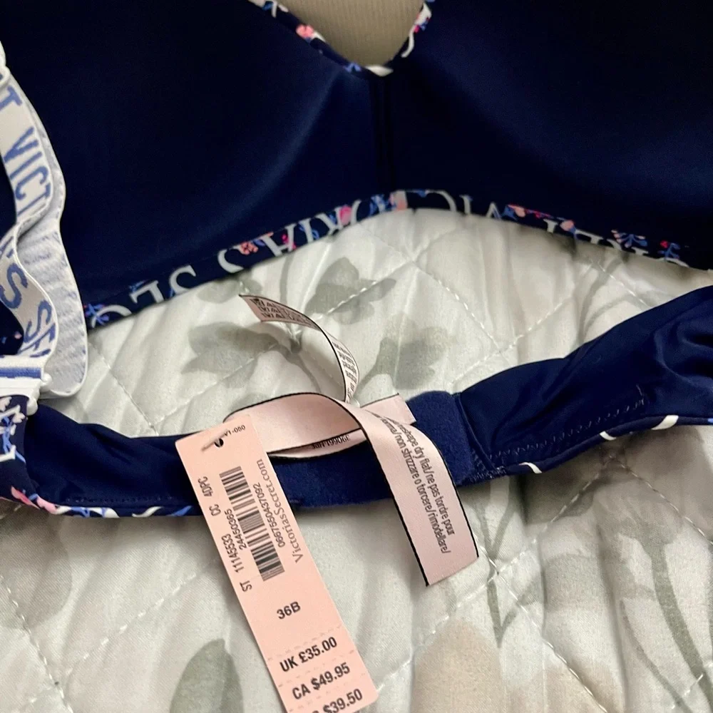🌷Brand New Wireless Push Up Bra Victoria's Secret Blue and Pink Text Pattern Bra - Picture 5 of 7